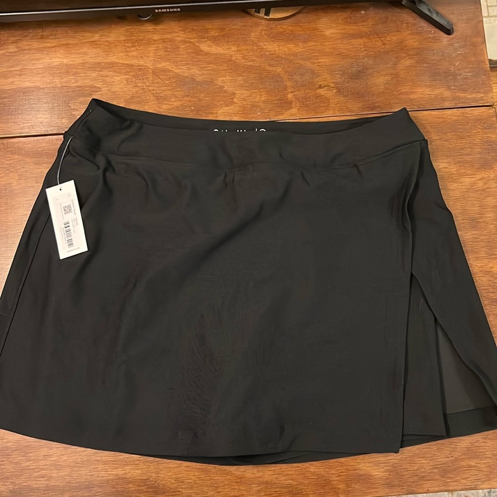 Outdoor Voices skort